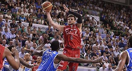 Στα… τάρταρα η Αρμάνι!