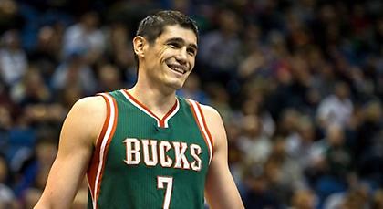 Στους Πίστονς ο Ιλιασόβα