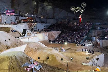 Ξεσήκωσε το κοινό το Red Bull X-Fighters! (vids/pics)