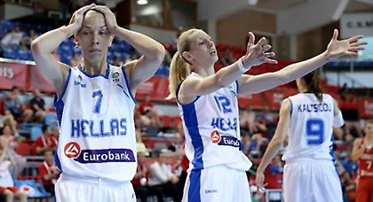 Συντριβή, αλλά πρόκριση για Ελλάδα!