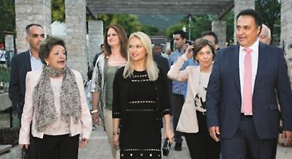 Βράβευση της Μαρί Κυριακού για την προσφορά της στην «ΑΡΩΓΗ»