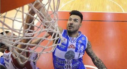 «Ζωντανή» με θρίλερ η Σάσαρι