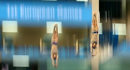 Χαμηλά στις καταδύσεις