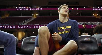 Τα… μασάει για Ευρωμπάσκετ ο Μοζγκόφ