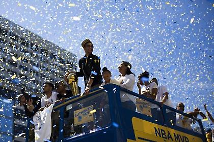 Λατρεία για τους Γουόριορς (video)