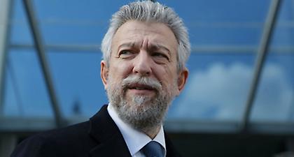 «Συγχαρητήρια» Κοντονή σε Πετρούνια