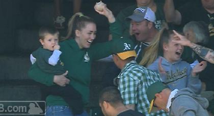 Μια μαμά τούς έβαλε τα γυαλιά (video)