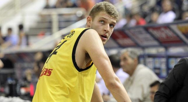 Βεζένκοφ: «Τίποτα επίσημο ακόμα»