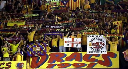 Δεν έφυγαν από το γήπεδο οι «οργανωμένοι» της Μπάρτσα! (video)