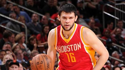 Ανανέωσε με Ρόκετς ο Παπανικολάου!