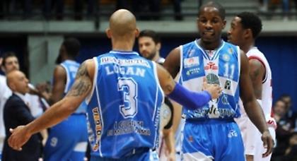 Ούτε... διαγωνισμός καρφωμάτων να 'ταν (video)