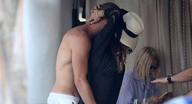 Τα... έσπασαν στην Μύκονο Κασάμι-Σέρζινγκερ (video)