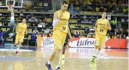 Αποχωρεί προσωρινά από το μπάσκετ ο Κένταλ