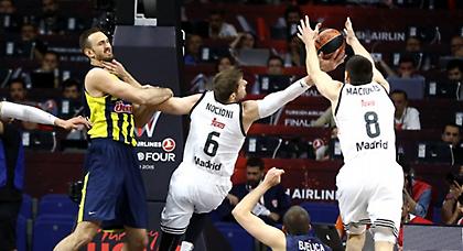 «Τελειώνει» από τη Φενέρ ο Ερντέν