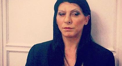 Η μεταμφίεση του Τάκη Ζαχαράτου ως… Ζωή Κωνσταντοπούλου!