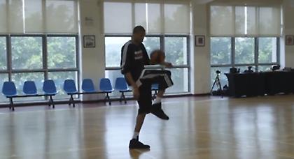 Μάθε μπαλίτσα από τον Γιάννη!