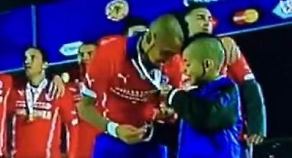 Με τον γιό του πανηγύρισε ο Βιδάλ