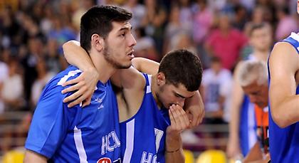 «Να σηκωθούμε και πάλι»