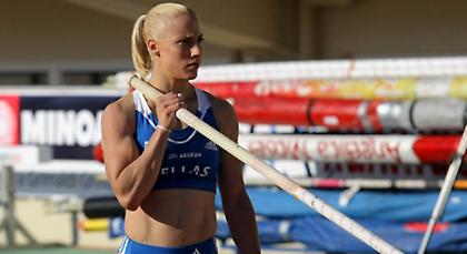 «Πετάει», αλλά… δεν πετάει η Νικόλ!