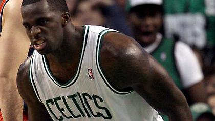 Στους Λέικερς ο Μπας