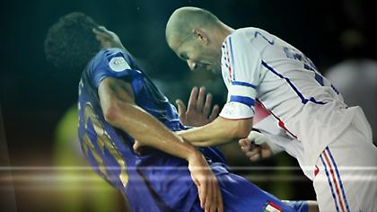 Η κουτουλιά του Ζιντάν!