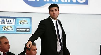 Συνεχίζει με Μαρκόπουλο!