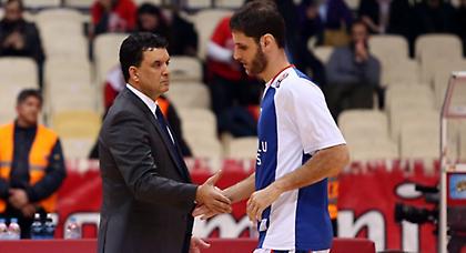 Αγγέλου για Γιανγκ, Στρόμπερι και... Περπέρογλου