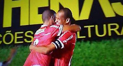 Ριβάλντο σκοράρει, Ριβάλντο σκοράρει ξανά και ξανά! (video)