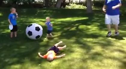 Εξολοθρευτής-πατέρας (video)