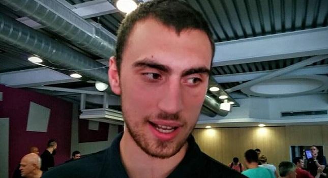 Μιλουτίνοβ: «Είμαι ακόμα παίκτης της Παρτίζαν»