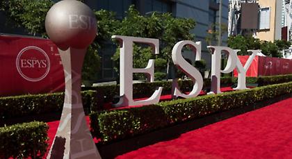 Θρίαμβος Κάρι και Ράουζι