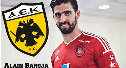 Βγάζει… γάτο απ’ το καπέλο! (pics/video)