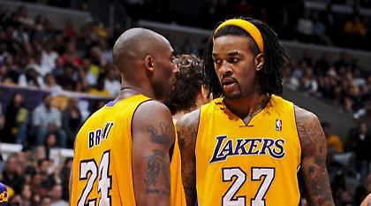 «Ο Κόμπι όλο μιλάει και φωνάζει…»