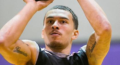 Κολοσσός Μάικ Τζέιμς (video)