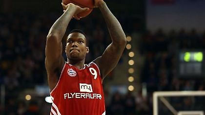 Ξανά στην Μπάγερν ο Τόμπσον