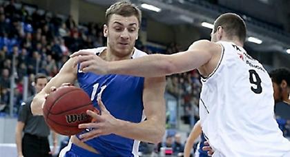 «Ψήλωσε» με Κικάνοβιτς η Άλμπα