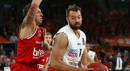 Μιλάει (ξανά) με τον Βουγιούκα η ΑΕΚ