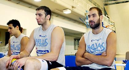 Ομάδα για ψηλά!