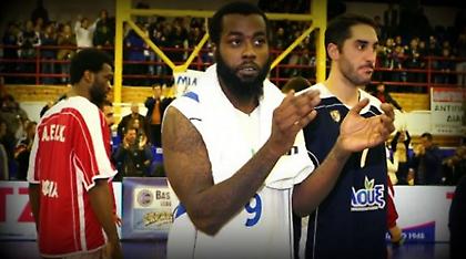 Έμεινε Κόροιβο ο Ντέιβις