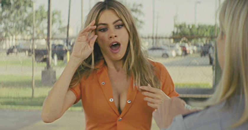 Η Σοφία Βεργκάρα με αβυσσαλέο ντεκολτέ στη νέα της ταινία