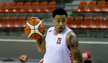 Νίκη με Σλότερ για Πολωνία