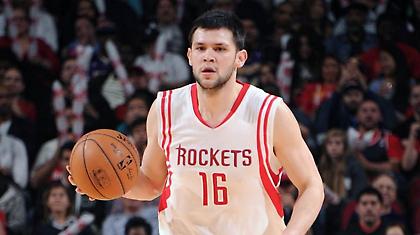 Ελευθερώνεται και γίνεται περιζήτητος ο Παπανικολάου