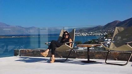 Προσωπικότητες στο νεότευκτο Royal Marmin Bay, στην Ελούντα