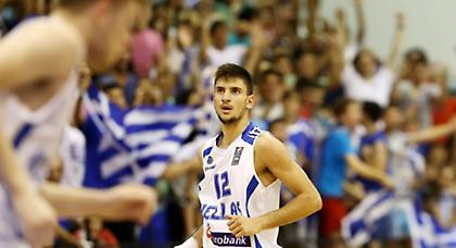 Δίπλαρε, άντε γεια. Με «ανώμαλους» δεν… παίζω