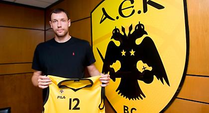 Ο Μαυροκεφαλίδης με τον δικέφαλο! (pics)