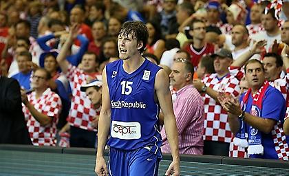 Νίκη με Βέσελι για Τσεχία