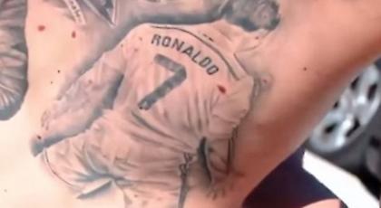 Γέμισε… Κριστιάνο την πλάτη του (video)