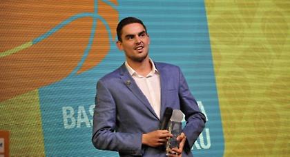 Νίκησε τον… Βέσελι ο Σατοράνσκι