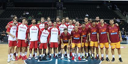 Με σούπερ Οσμάν η Τουρκία την ΠΓΔΜ