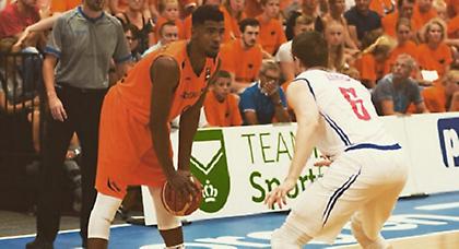 «Ξέσπασε» στο δεύτερο η Ολλανδία